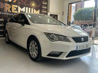 Usado Seat Leon Style 105 CV (77 kW) 2015 Blanco Familiar