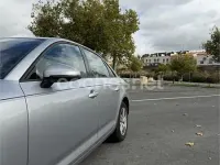 Usado Audi A4 150 CV (110 kW) 2017 Gris / plata Berlina