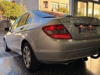 Usado Mercedes C250 Avantgarde 204 CV (150 kW) 2009 Gris / plata Berlina