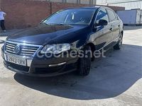 Usado VW Passat Trendline 115 CV (84 kW) 2005 Negro Berlina
