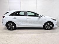 Usado Kia Ceed 100 CV (73 kW) 2025 Blanco Utilitario