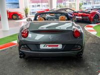Usado Ferrari California 489 CV (359 kW) 2012 Gris Descapotable