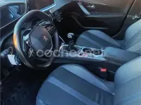 Usado Peugeot 2008 Allure 100 CV (73 kW) 2020 Rojo SUV