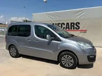 Usado Peugeot Partner Tepee Active 100 CV (73 kW) 2017 Gris / plata Monovolumen