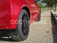 Usado Toyota Yaris 261 CV (191 kW) 2024 Rojo Utilitario