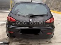 Usado Alfa Romeo 147 Progression 115 CV (84 kW) 2003 Negro Utilitario