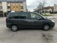 Usado Peugeot 807 130 CV (95 kW) 2005 Gris / plata Monovolumen