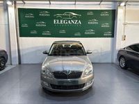 Usado Skoda Fabia Elegance 105 CV (77 kW) 2012 Gris / plata Berlina
