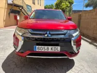 Usado Mitsubishi Outlander P-HEV 203 CV (149 kW) 2017 Rojo SUV
