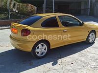 Begagnad Renault Mégane Coupé 110 HK (80 kW) 2000 Gul Sportkupé