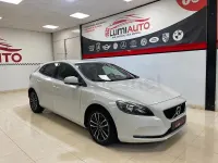 Usado Volvo V40 Kinetic 150 CV (110 kW) 2017 Blanco Berlina