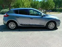 Usado Renault Mégane Authentique 100 CV (73 kW) 2009 Gris / plata Berlina