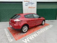 Usado Renault Mégane III Intens 115 CV (84 kW) 2015 Granate Berlina