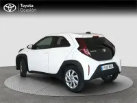 Usado Toyota Aygo X Play 72 CV (52 kW) 2024 Blanco SUV