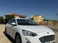 Usado Ford Focus Titanium 120 CV (88 kW) 2019 Blanco Berlina