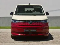 Usado VW Multivan Life 204 CV (150 kW) 2022 Rojo Monovolumen