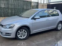 Usado VW Golf VII Advance 105 CV (77 kW) 2014 Gris / plata Berlina