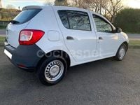 Usado Dacia Sandero 75 HP (55 kW) 2016 Branco Sedan