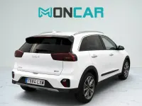 Usado Kia Niro 141 CV (103 kW) 2022 Blanco SUV