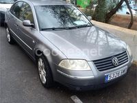 Usado VW Passat Trendline 130 CV (95 kW) 2002 Gris / plata Berlina