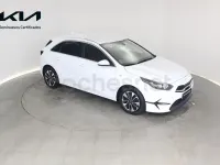 Usado Kia Ceed 100 CV (73 kW) 2025 Blanco Utilitario