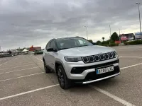 Usado Jeep Compass Limited 131 CV (96 kW) 2022 Gris SUV