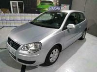 Usado VW Polo Advance 75 CV (55 kW) 2005 Gris Berlina
