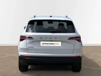 Usado Skoda Karoq Selection 116 CV (85 kW) 2024 Blanco SUV