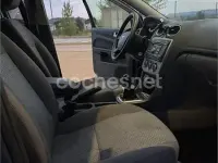 Usado Ford Focus Ghia 115 CV (84 kW) 2006 Azul Berlina