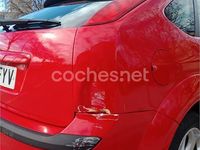 Usado Ford Focus Trend 100 CV (73 kW) 2007 Rojo Berlina