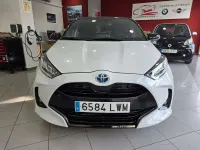 Usado Toyota Yaris Plus 116 CV (85 kW) 2022 Blanco Utilitario