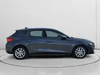 Usado Seat Leon Reference 115 CV (84 kW) 2022 Gris Berlina