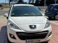 Usado Peugeot 207 68 CV (50 kW) 2013 Blanco Berlina