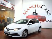 Usado Toyota Auris Hybrid Business Edition 136 CV (100 kW) 2018 Blanco Berlina