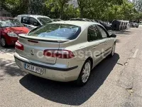 Usado Renault Laguna II Dynamique 140 CV (102 kW) 2002 Beige Berlina