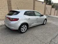 Usado Renault Mégane Zen 140 CV (102 kW) 2020 Gris / plata Berlina