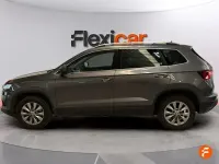 Usado Skoda Karoq Selection 150 CV (110 kW) 2024 Gris SUV