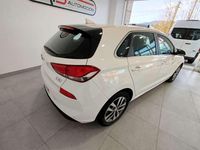 Usado Hyundai i30 Style 140 CV (102 kW) 2018 Blanco Utilitario