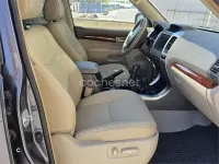 Usado Toyota Land Cruiser 166 CV (122 kW) 2006 Gris / plata SUV