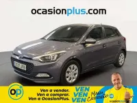 Usado Hyundai i20 75 CV (55 kW) 2015 Gris Utilitario