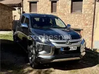 Usado Mitsubishi L200 150 CV (110 kW) 2021 Gris / plata Pickup/Camioneta