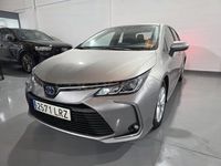 Usado Toyota Corolla Active 122 CV (89 kW) 2021 Gris / plata Berlina
