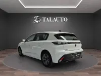 Usado Peugeot 308 Active 130 CV (95 kW) 2022 Blanco Berlina