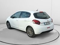 Usado Peugeot 208 Allure 99 CV (72 kW) 2015 Blanco Utilitario