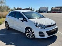 Usado Kia Rio 84 CV (61 kW) 2017 Blanco Berlina