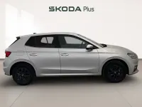 Usado Skoda Fabia Selection 95 CV (69 kW) 2025 Gris plata Utilitario