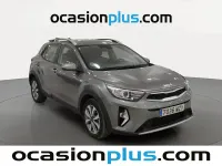 Usado Kia Stonic 100 CV (73 kW) 2025 Gris SUV
