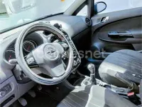 Usado Opel Corsa 85 CV (62 kW) 2011 Negro Utilitario