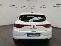 Usado Renault Mégane II Intens 115 CV (84 kW) 2022 Blanco Berlina