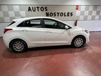 Usado Hyundai i30 100 CV (73 kW) 2015 Blanco Berlina